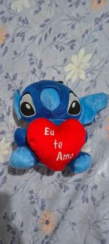 Pelúcia Stitch com Coração