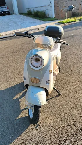 Bicicleta elétrica scooter e bike