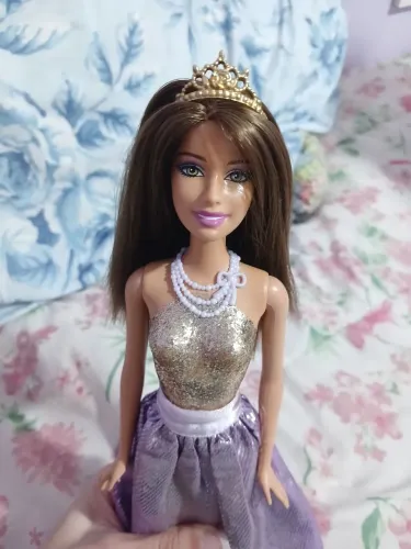 Boneca Barbie Teresa Princesa Moderna 2010 Completa