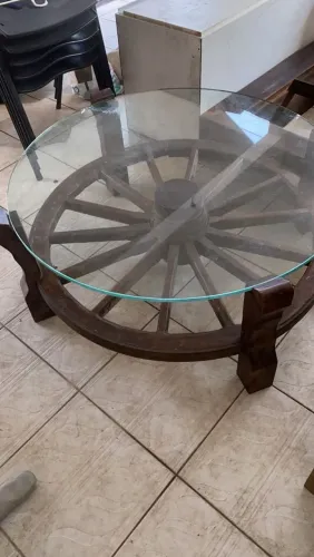 Mesa madeira Maciça Formato de Roda