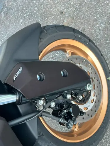 Yamaha Nmax 160 Conected Abs 2025/2025 - Apenas 4.023 km (Na Garantia de Fábrica!)