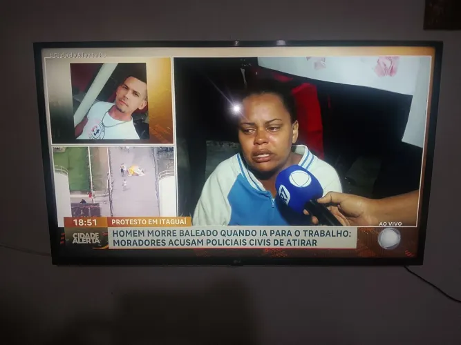 BARATO PRA SAIR RÁPIDO Smart TV LG 43" 4K (webOS 6.0) - Excelente Estado