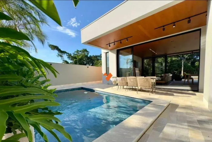 Casa com 3 dormitórios à venda, 252 m² por R$ 2.000.000,00 - Porto Madero Residence - Pres
