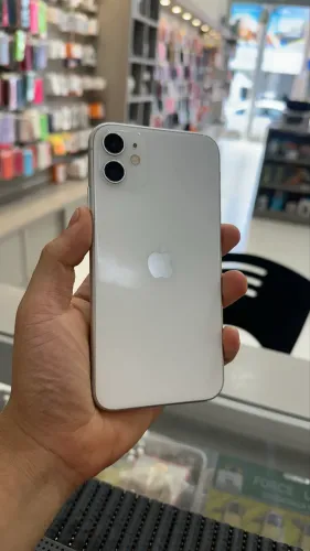 iphone 11 BRANCO 64GB