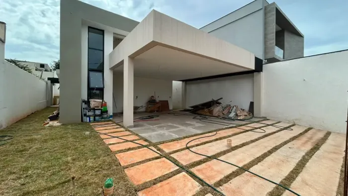 Villa Suíça - Vista Livre - 3 quartos - Suíte ampla - Garagem p/ 4 carros