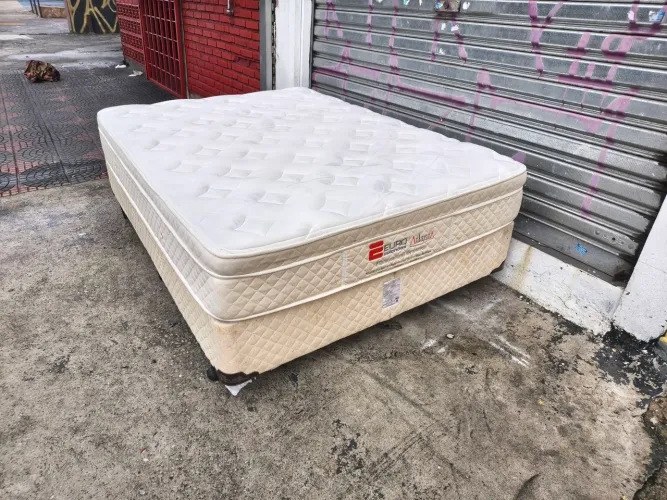 Cama box com colchão casal padrão Euro Colchões