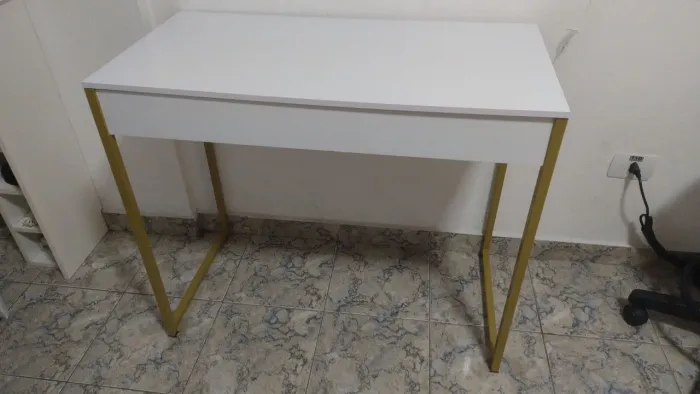 Escrivaninha semi Nova
