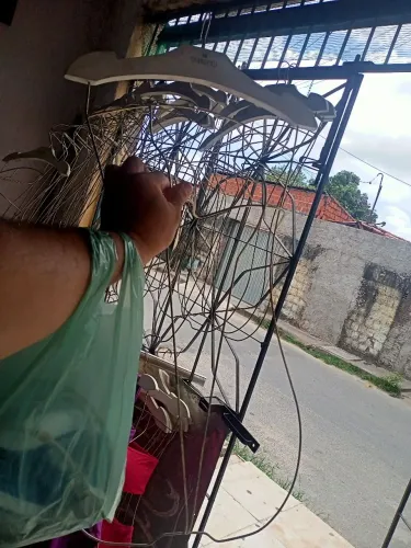 Cabideiro de madeira ?