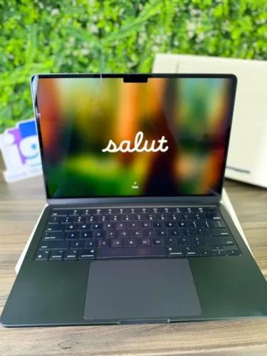 MacBook Air 2022 M2 Chip Apple M2 16GB RAM 256GB SSD