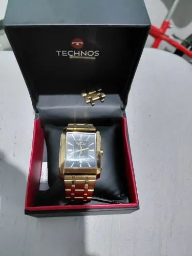 Relógio technos