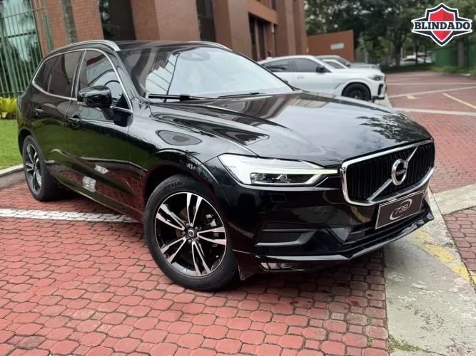 Volvo XC 90 2.5t 210cv AWD 5P 2020
