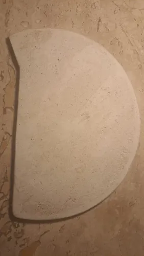 Bandeja de concreto branco meia lua