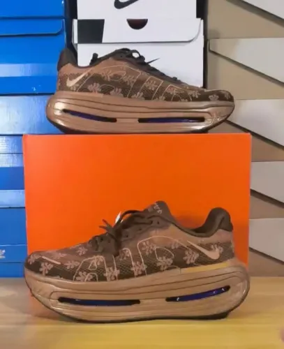 Nike Vomero Premium Flat Stout Marrom