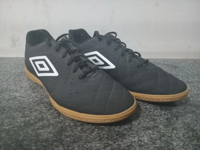 Chuteira Futsal Umbro Neo Striker