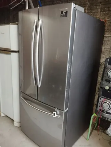 Geladeira french door Samsung inverter 