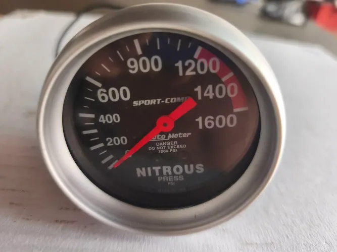 Autometer manômetro pressão Nitro 67mm 