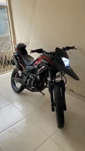 Vende-se Xre 300 modelo 2010