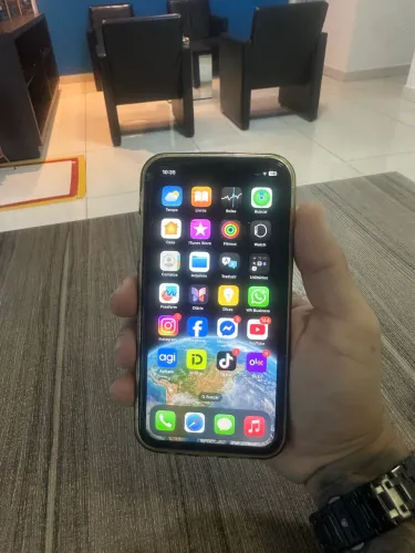iPhone XR 64gb na carcaça do 13