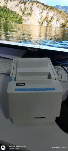 Impressora térmica não fiscal ( Perto printer ) acompanha fonte e cabo USB.