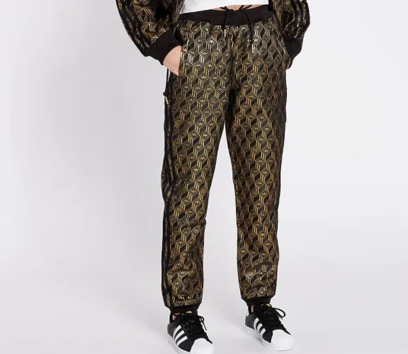 Um minuto. Aqui está Calça Adidas Originals Premium Superstar Monogram original