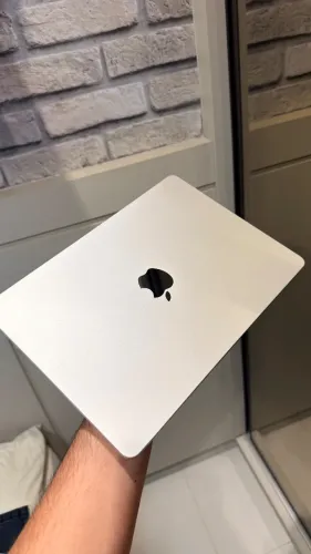 MacBook Air M3 - 512gb - 8gb - COR STARLIGHT - ESTADO DE NOVO