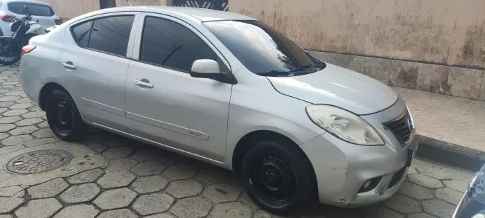 Nissan Versa S 1.6 16V Flex Fuel 4P Mec. 2012