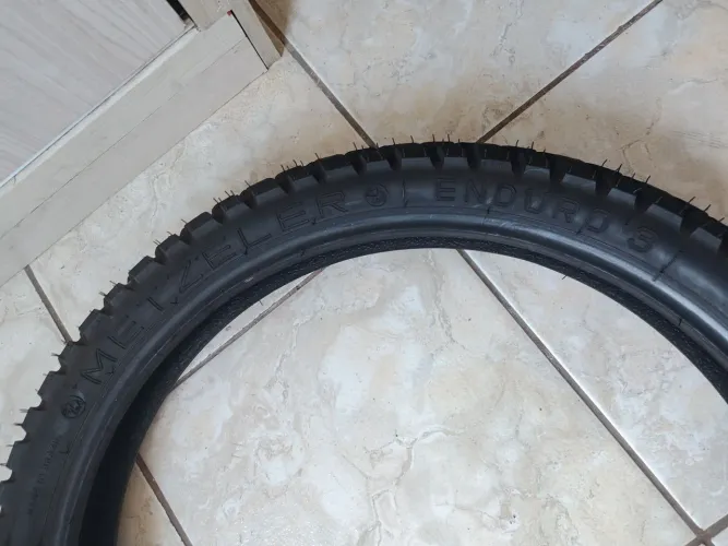 Pneu Metezeler Enduro 3 90/90-21