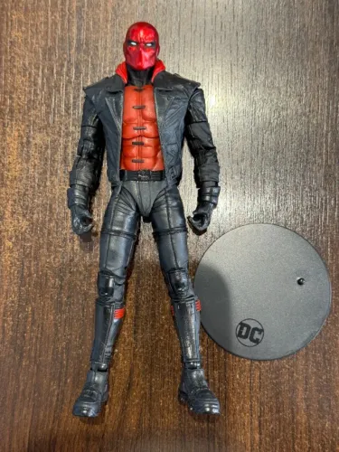 MCFARLANE DC MULTIVERSE RED HOOD THE THREE JOKERS INCOMPLETO 