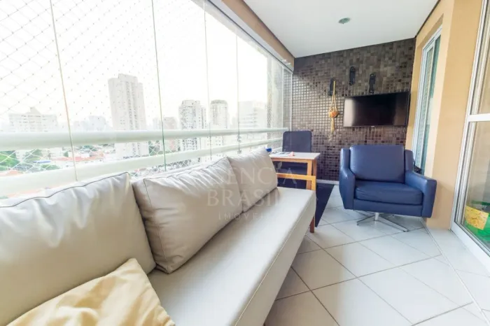 Apartamento com varanda á venda com 137m², 3 suites, 3 vagas e lazer