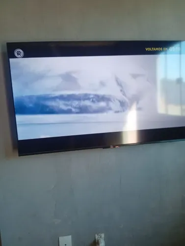 Vende se uma tv TCL 4k 50 polegadas
