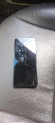 Celular tecno camom , precisa trocar tela de resto tudo funcionando perfeitamente 