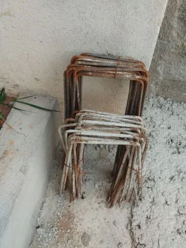 Grampos de ferro para construção 
