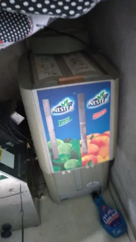 Vendo refresqueira