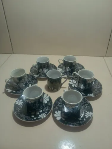 Conjunto 6 Xícaras de Café com Pires 12 Peças Porcelana Nova na Caixa - Floral preta