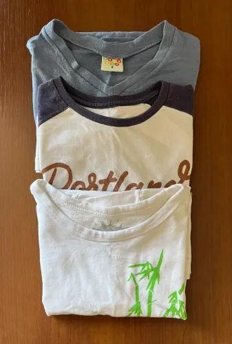 3 camisetas para menino Tamanho 8