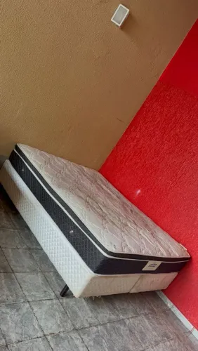Vendo cama Box queen