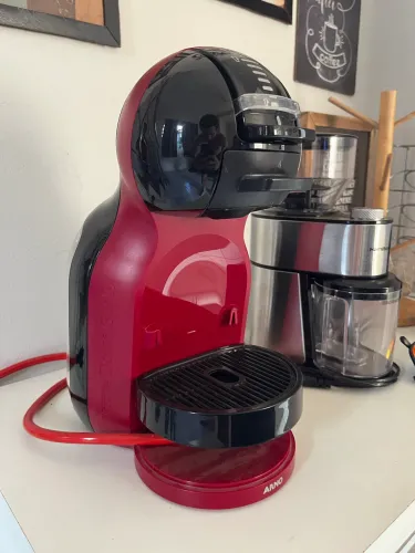 Vendo Cafeteira Dolce Gusto