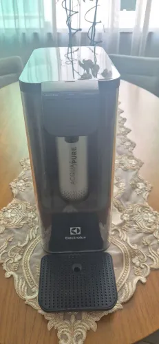 Purificador de água gelada fria natural ELECTROLUX PE12A