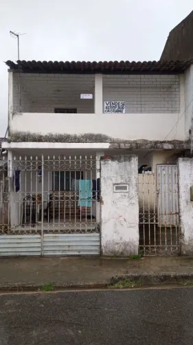 VENDO CASA NO CONJ OSMAN LOUREIRO