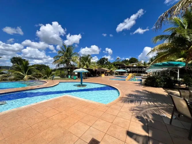 Apartamento de 02 Quartos para Venda no Aldeia do Lago em Caldas Novas-GO