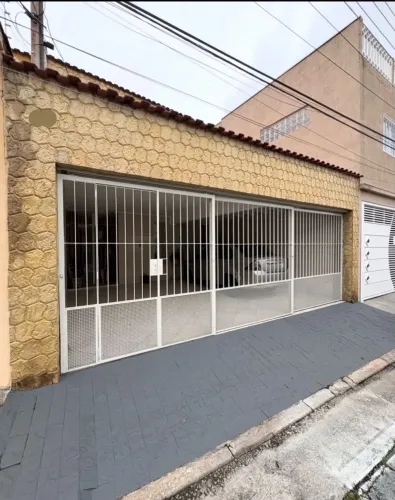 Casa na Pedreira, Na Tv. Timbó