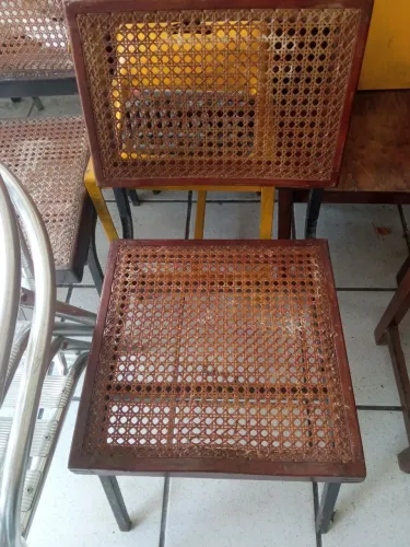 Cadeira retro de palha e ferro