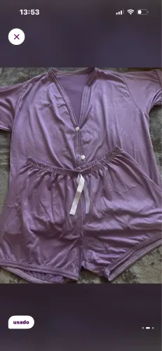 Pijama estilo americano roxo de botões