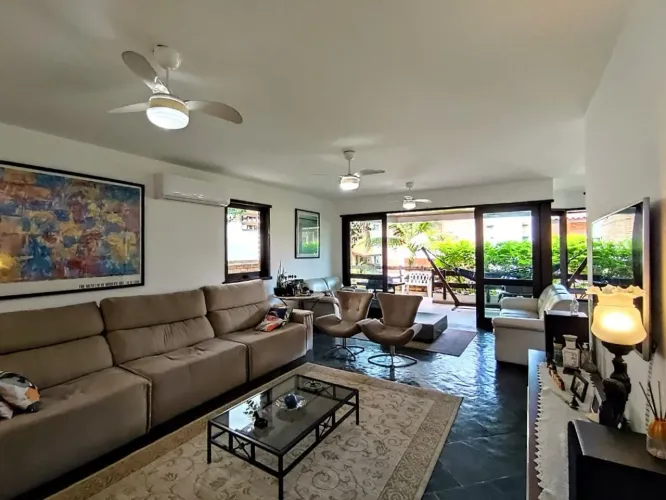 Casa para locação em Condomínio Fechado - Praia da Enseada - Guarujá/SP