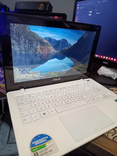 Notebook ASUS X200M Touchscreen 10 Toques + HD 1TB + Windows 10