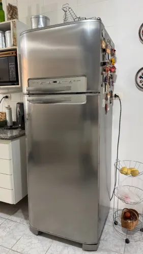 Geladeira Electrolux Inox 411L Frost Free (Linha Celebrate)