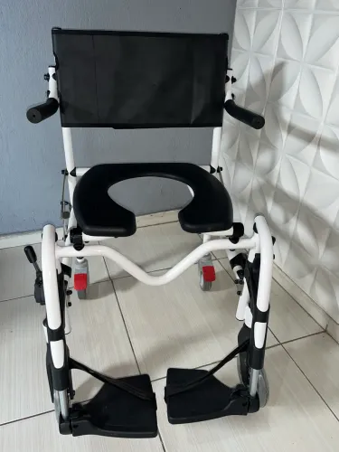 Cadeira de rodas para banho à venda