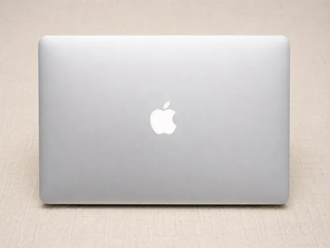 MACBOOK AIR 