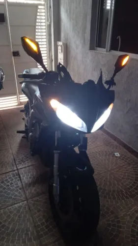 MOTO:YAMAHA FAZER 600 FZ6 S<br>ANO: 2006<br>MODELO 2006<br>600 CINLIDRADAS