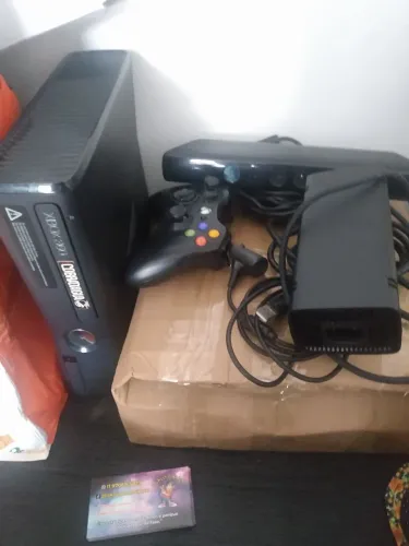 X Box 360 na caixa completo Desbloqueado Aceitamos OLX PAY 